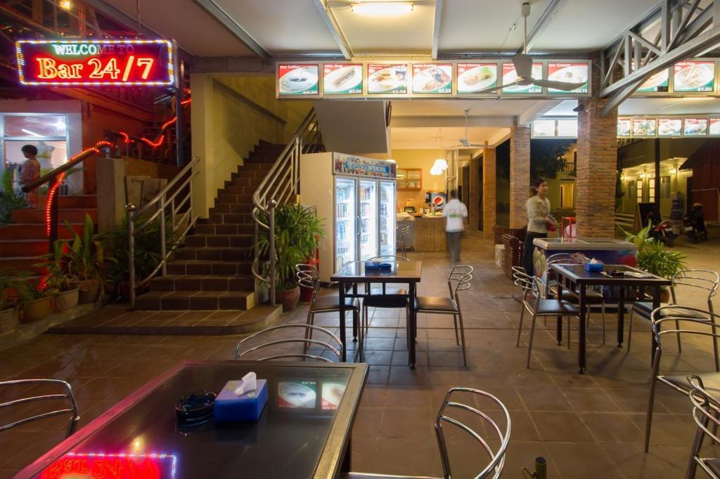 سيهانوكفيل Sakal Guesthouse Restaurant & Bar المظهر الخارجي الصورة