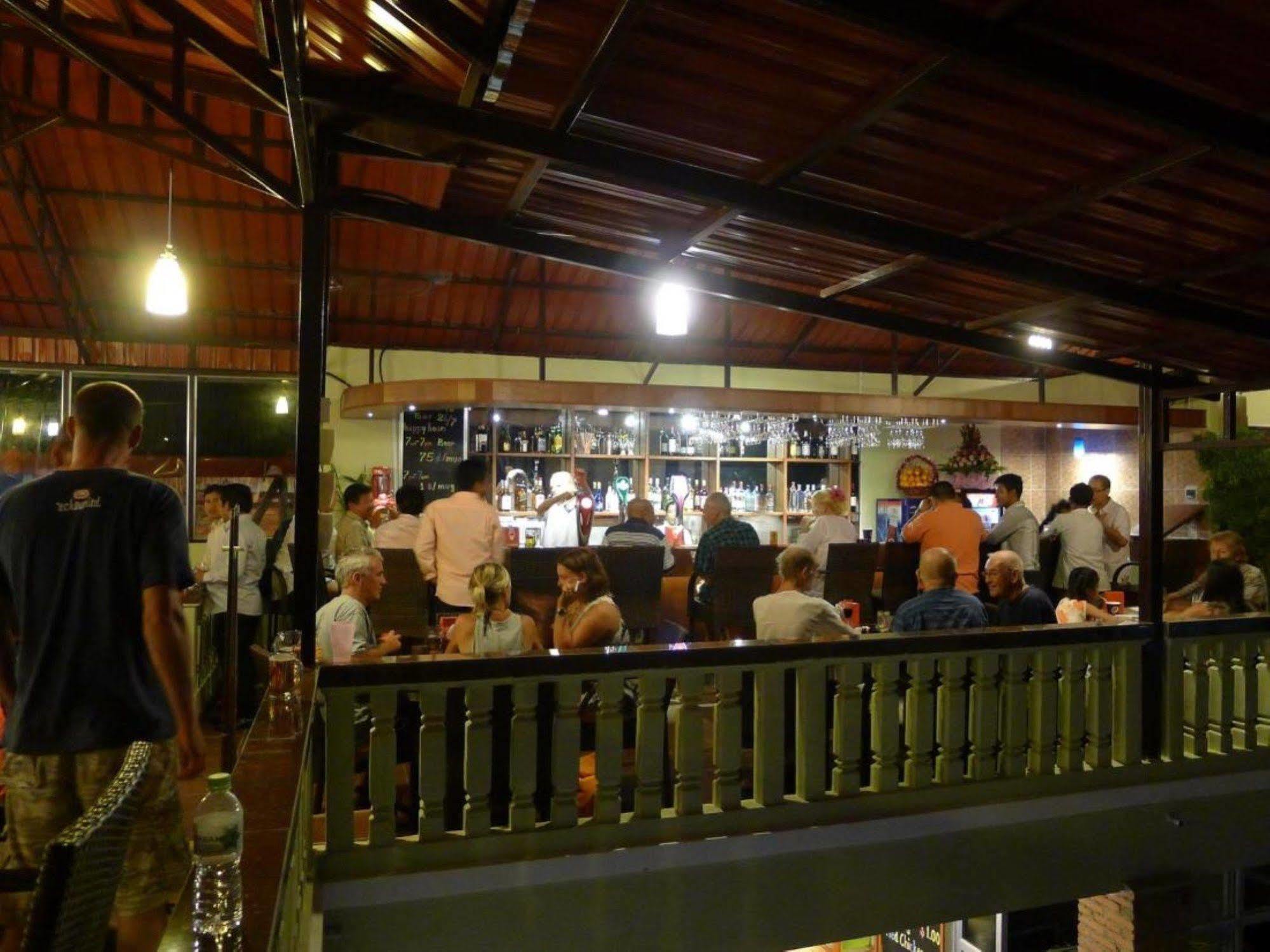سيهانوكفيل Sakal Guesthouse Restaurant & Bar المظهر الخارجي الصورة